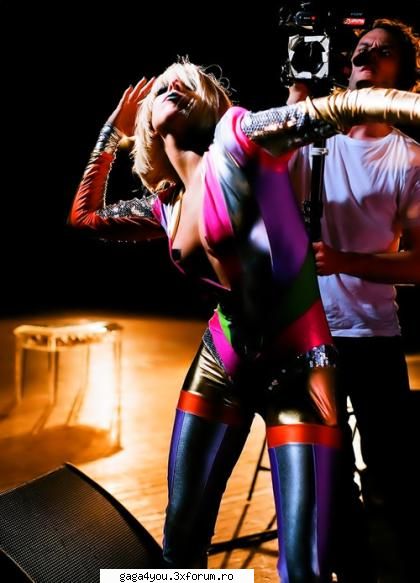 GaGa despre...Lady GaGa - Zodie - Lady gaga este zodia berbec.Iubeste - Lady Gaga